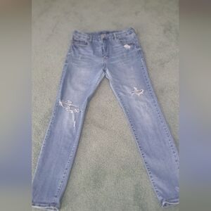 AERO Women's Light Blue Straight-Leg Distressed Jeans